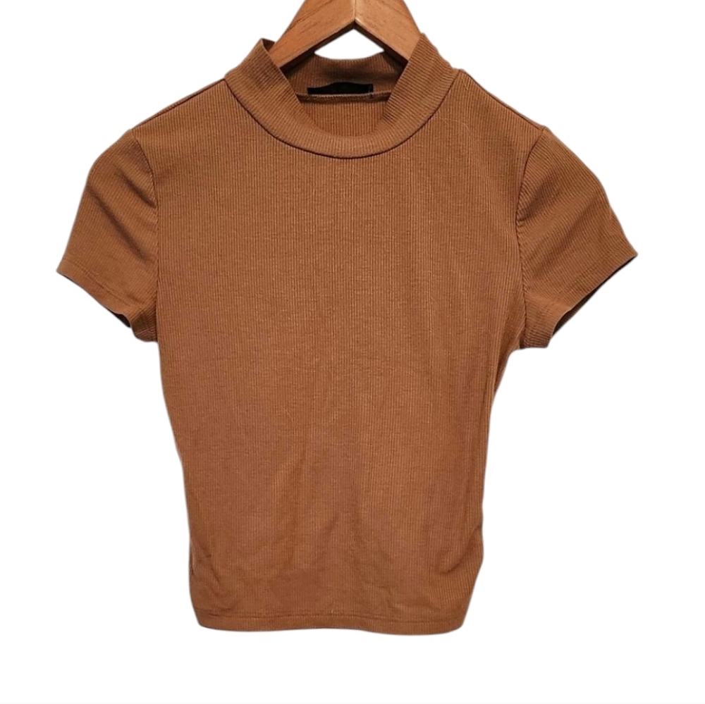SHEIN Tan Short Sleeve Mock Neck Tee‎